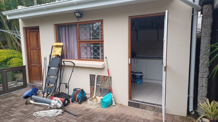 To Let 2 Bedroom Property for Rent in Beacon Bay Eastern Cape